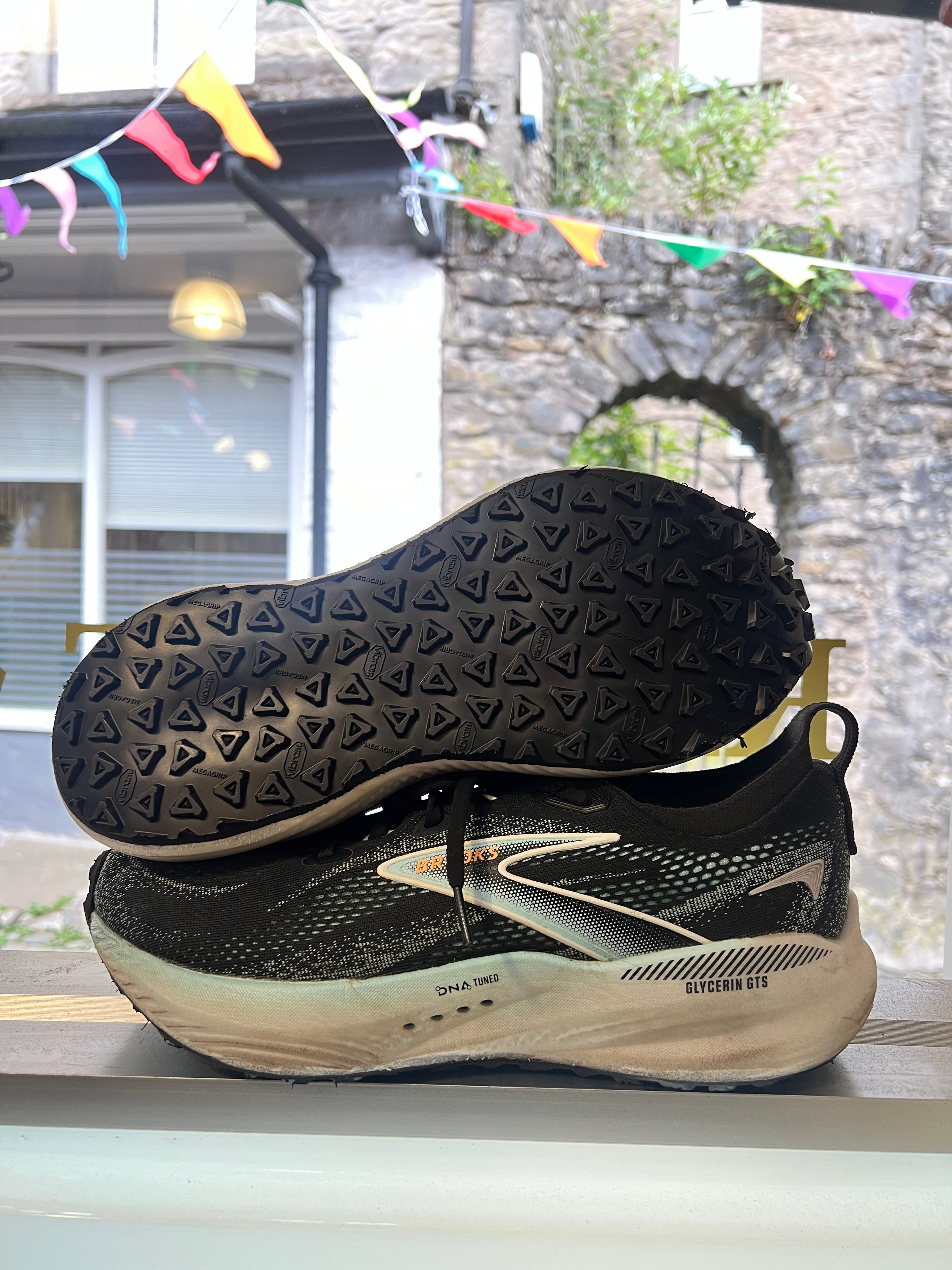 Vibram Megalug | Trainer & Outdoor Shoe Resole